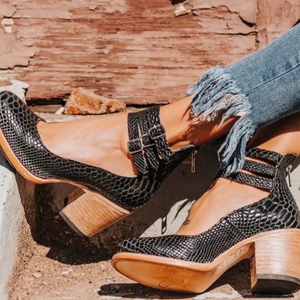 Freebird Black Randi Snakeskin block heel